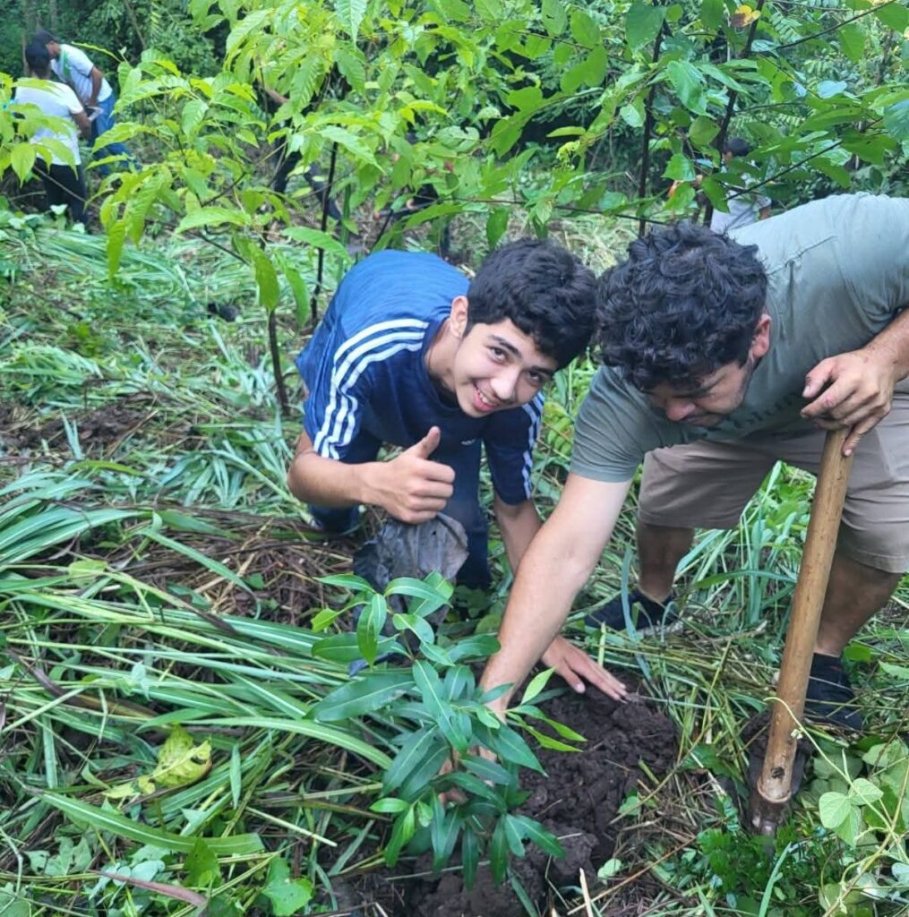 Comunidad El Tempisque realiza jornada de reforestación para proteger zona de recarga hídrica